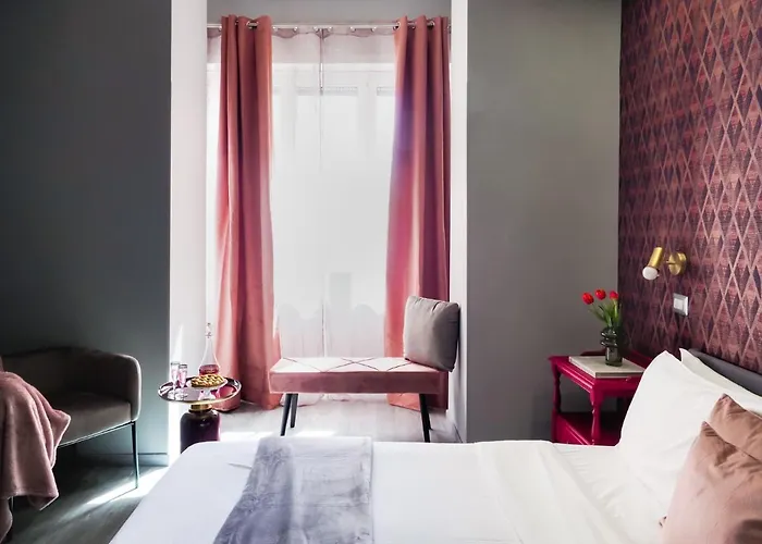 C\'Est La Vie Suites